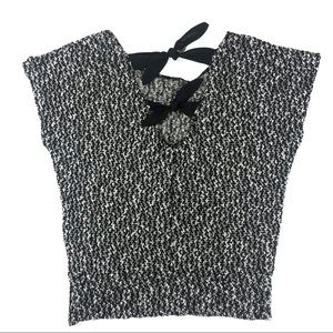 A. Byer black & white top with ties on back size s
